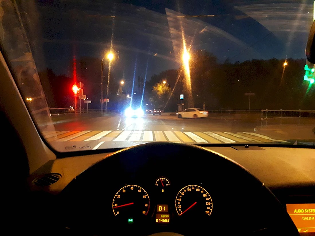 Путешествие на арендованном автомобиле ночью